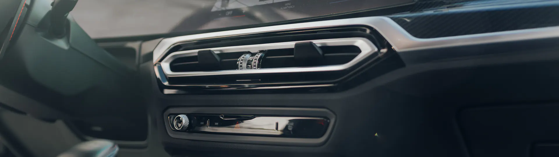 Wnętrze BMW M2 – wypożyczalnia samochodów sportowych Dedicars