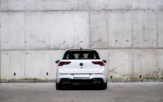 Tył Volkswagen Golf 8 R